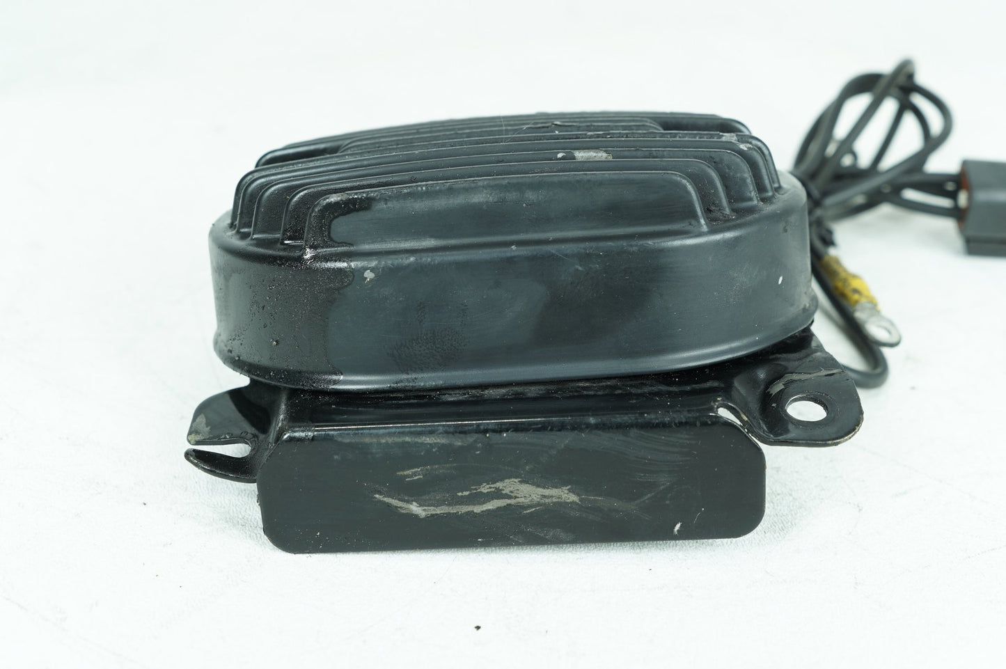 1999 - 2006 Harley-Davidson Softail Fat Boy Voltage Regulator Rectifier   	74540-01