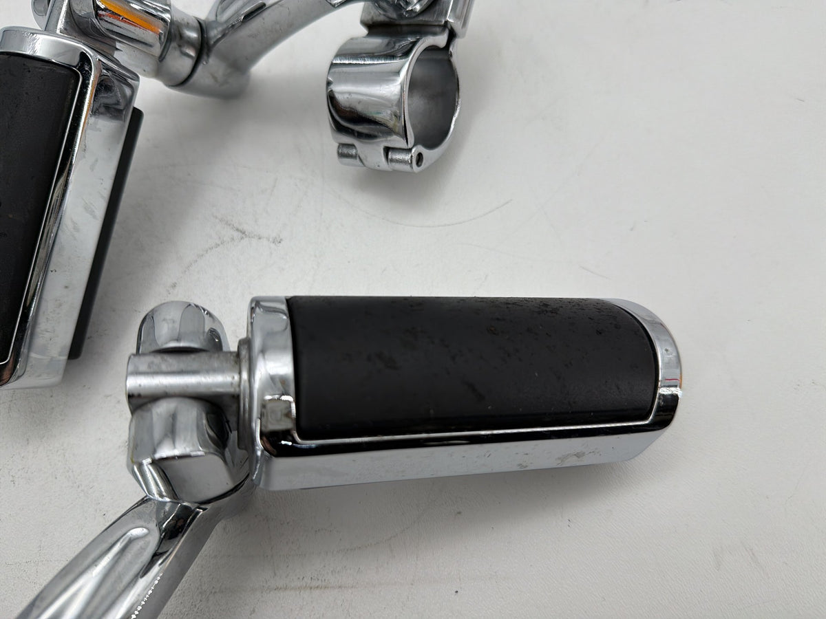 2001 Harley Electra Touring Front Right Left Highway Foot Pegs Willie G SKULL