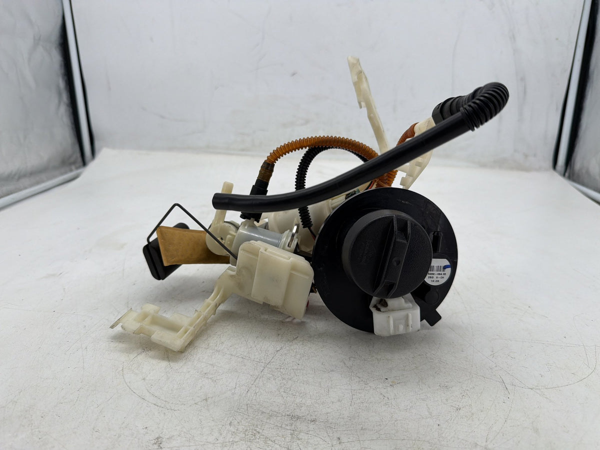 2010 Harley Street Glide Touring FLHX OEM Fuel Pump Gas Gasoline Petrol Sending