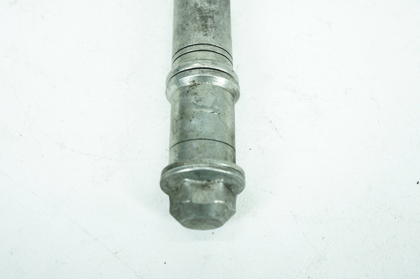 2007 - 2013 Harley-Davidson Softail Heritage Classic Rear Fork Swingarm Pivot Bolt Shaft 47610-08