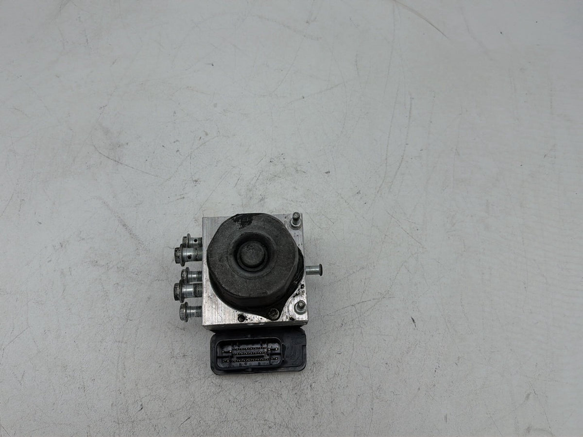 2015 Harley Electra Glide Touring Ultra Low OEM ABS Brake Pump & Control Module