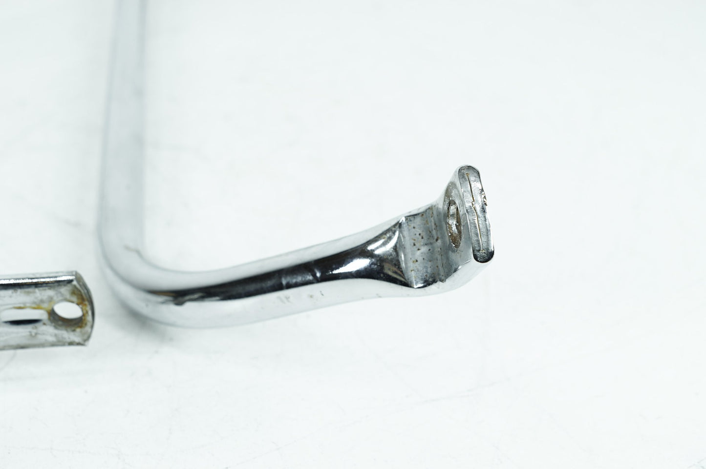 1999 - 2006 Harley-Davidson Touring Street Glide Rear Left Saddlebag Guard Rails Bar 49206-04,