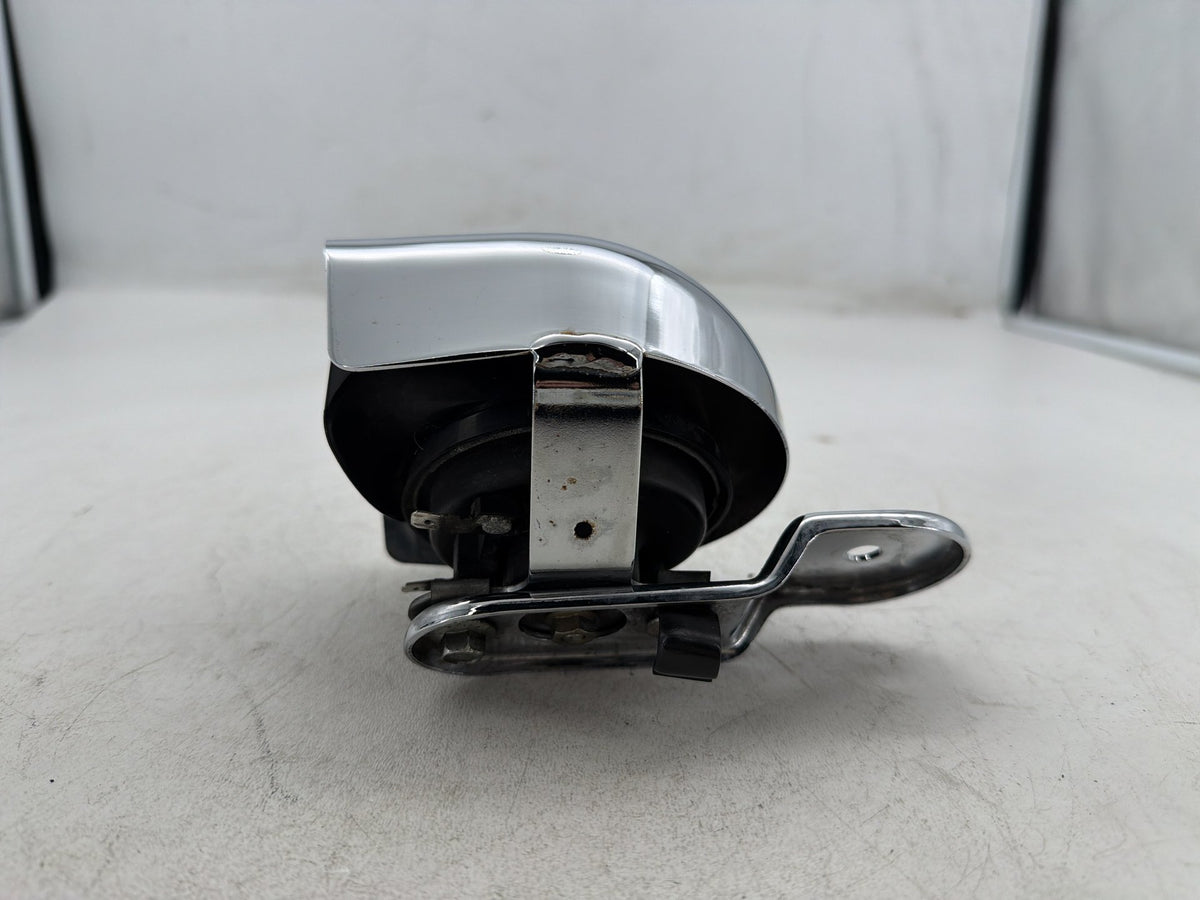 2001 Harley Softail Standard FXST OEM Horn Signal Klaxon Chrome Cover