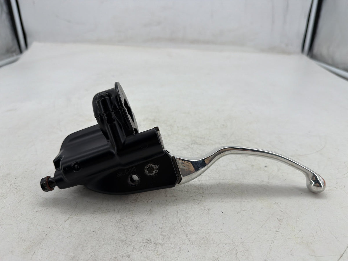 09 Harley Street Glide Touring FLHX OEM Front Right Brake Lever Master Cylinder