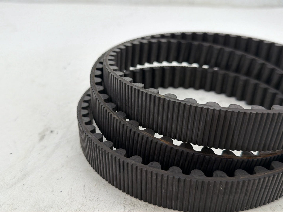 2005 Harley Softail Standard FXST OEM Rear Drive Belt 40307-00 135T 1-1/8"