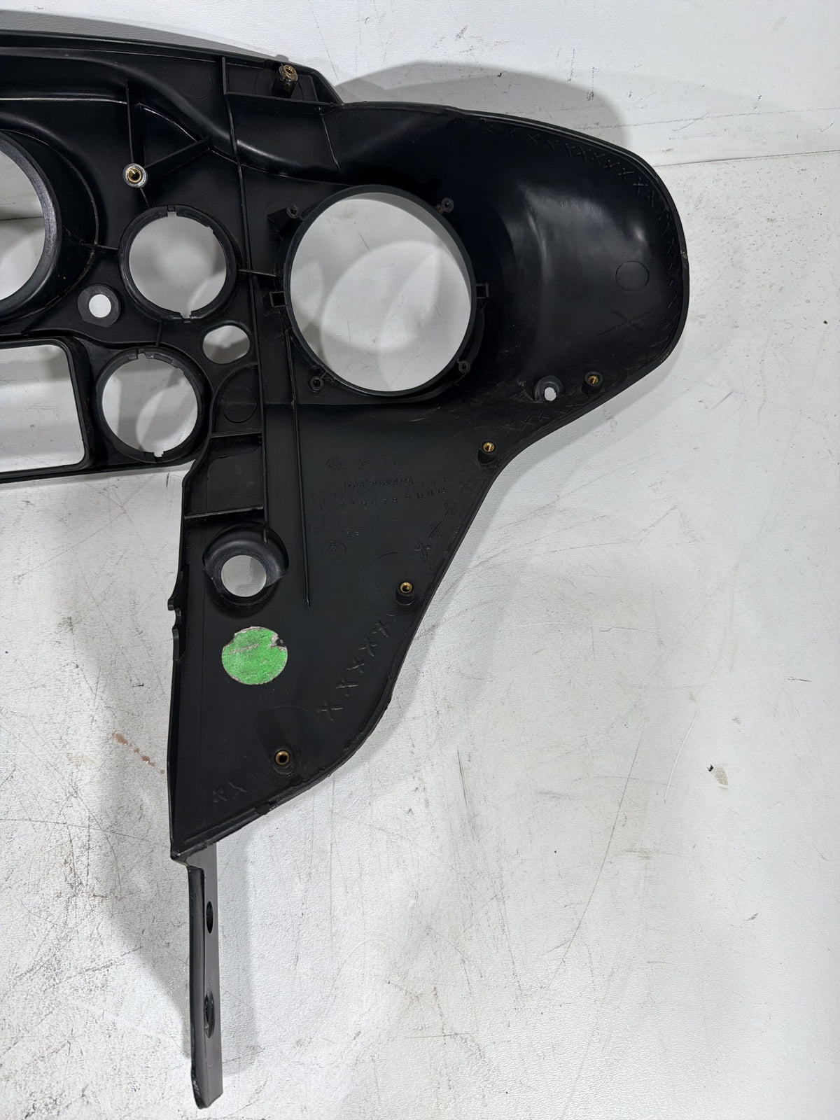 2010 Harley Street Glide Touring FLHX OEM Front Inner Batwing Fairing Cover