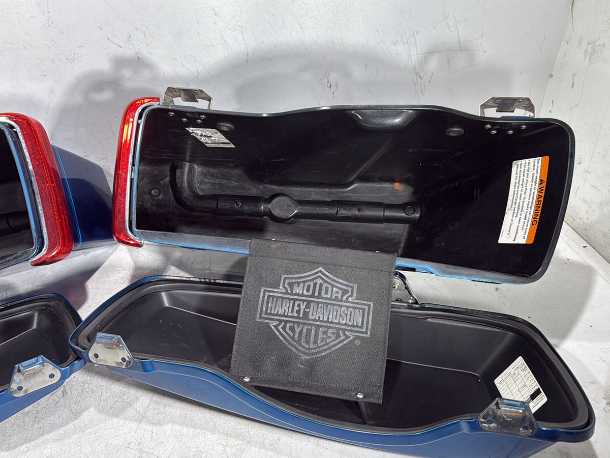 2006 Harley Electra Glide Touring Ultra FLHTCUI OEM Left Right Saddlebags Luggage NOKey