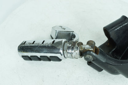 2000 - 2006 Harley-Davidson Softail Deuce Right Driver Foot Controls Peg Rest 42507-00B