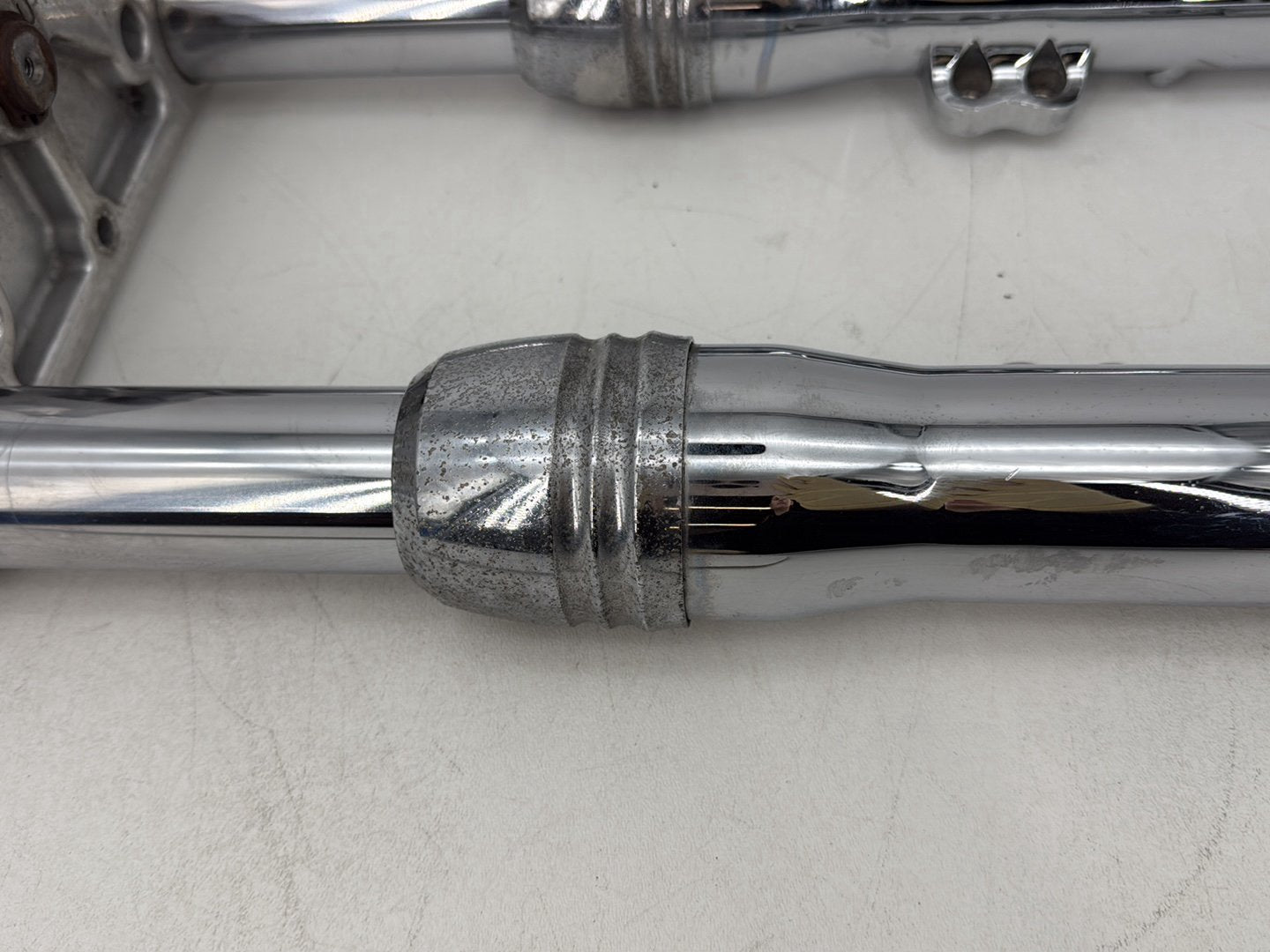 2007 - 2012 Harley-Davidson Dyna Super Glide Front Triple Tree Set & LH RH Fork Legs Sliders 45867-08