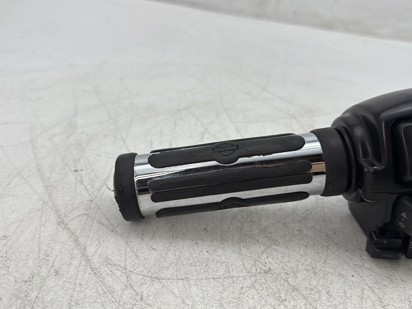 2013 Harley Electra Glide Touring Ultra FLHTCUI OEM Left Turn Signal Headlight Switches Controls