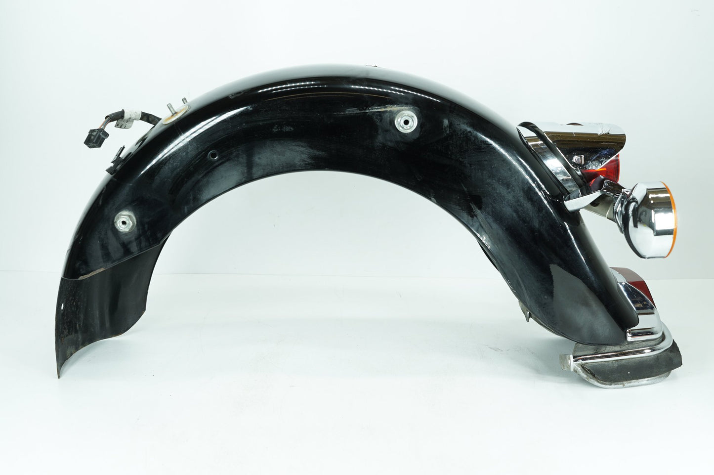 1999 - 2006 Harley-Davidson Touring Electra Glide Classic Rear Wheel Fender & Turn Signals Bar 59579-01B