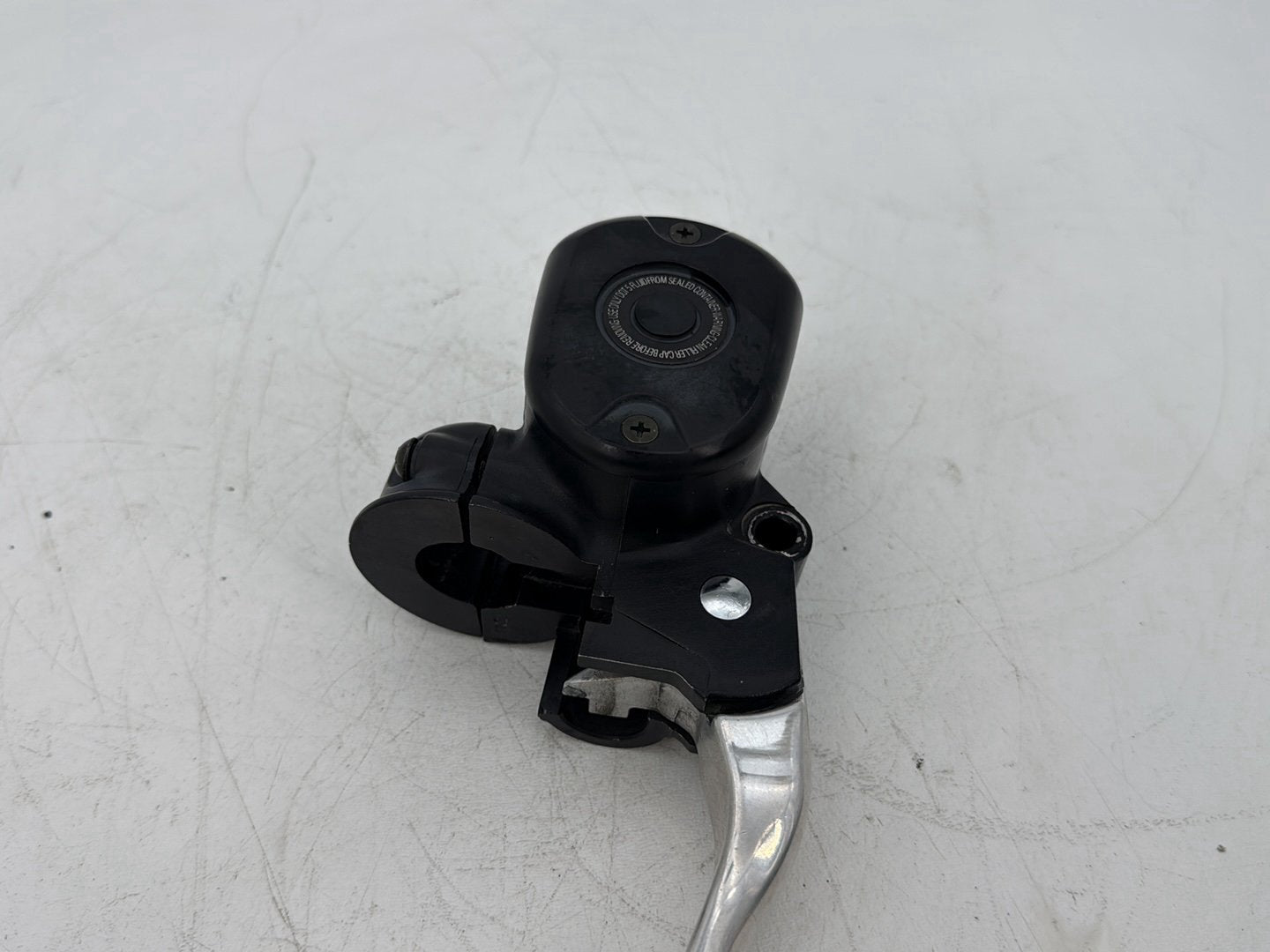 2006 Harley Sportster XL883C 883 Custom OEM Front Right Brake Lever Master Cylinder