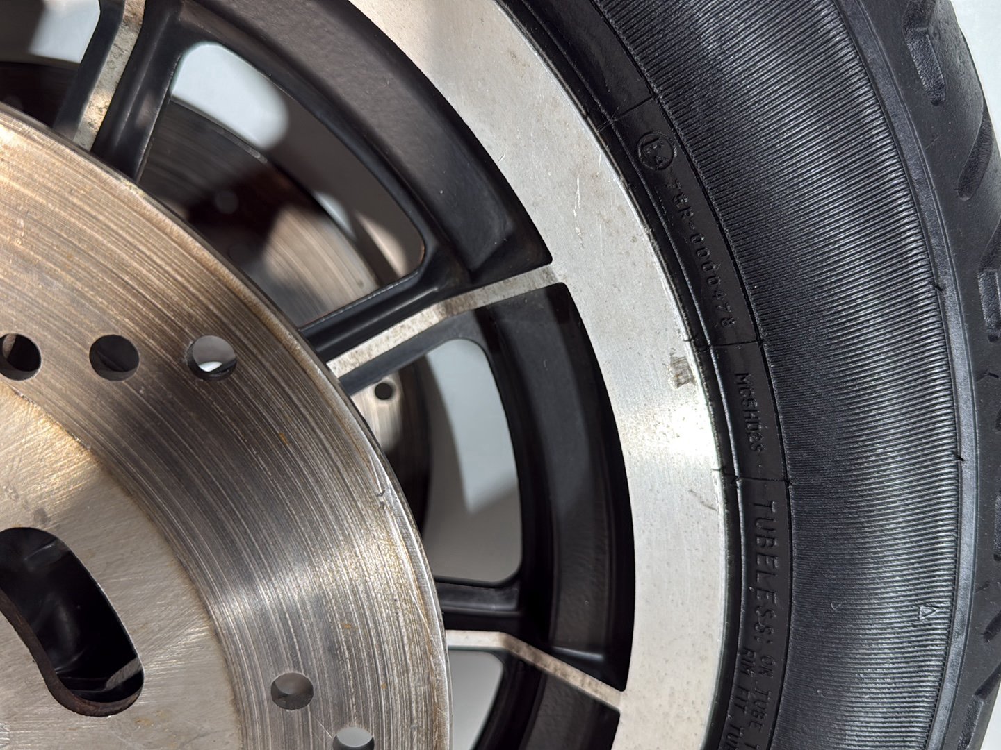 1984 - 1998 Harley-Davidson Touring Electra Glide Classic Front Wheel Rim Tire MT90B16 72H, Dunlop, 16"