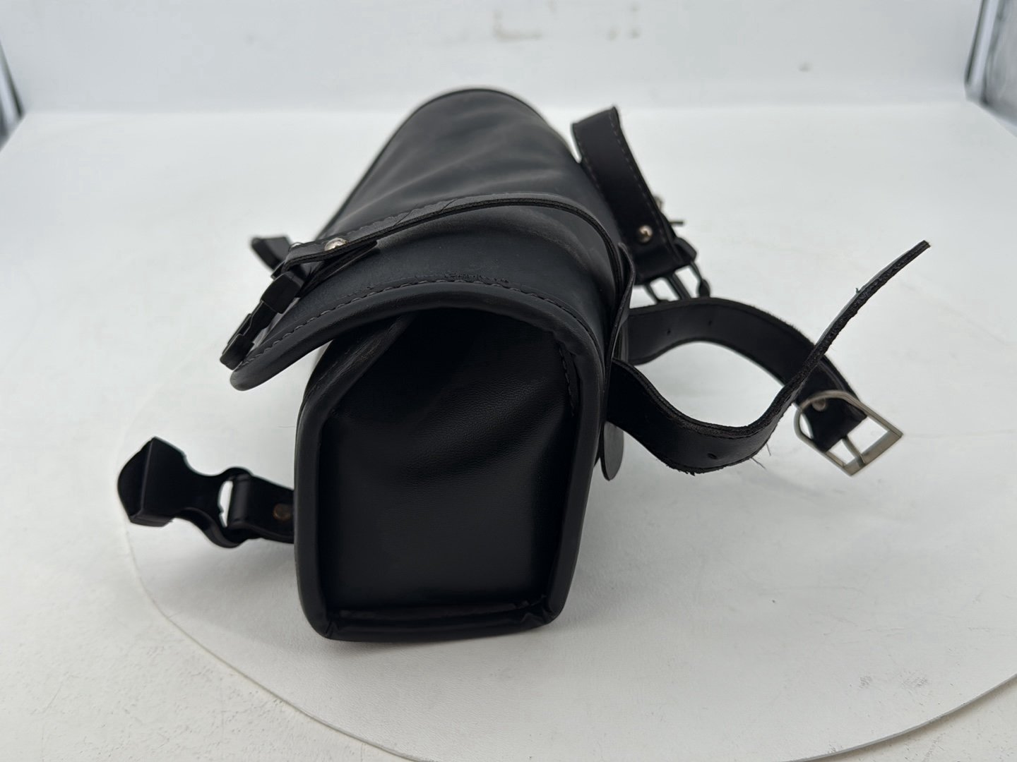 2004 - 2013 Harley-Davidson Sportster 883 Custom Front Onboard Tool Bag Leather Storage HmmtyRack