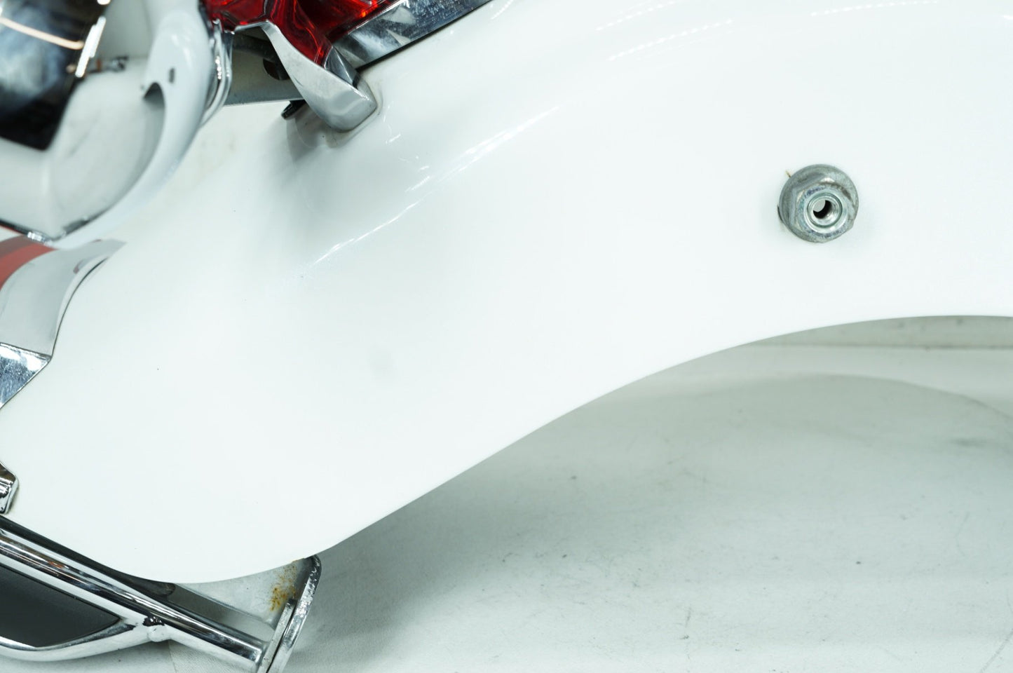 2008 - 2016 Harley-Davidson Touring Electra Glide Ultra Rear Wheel Fender & Turn Signals Bar 59579-09