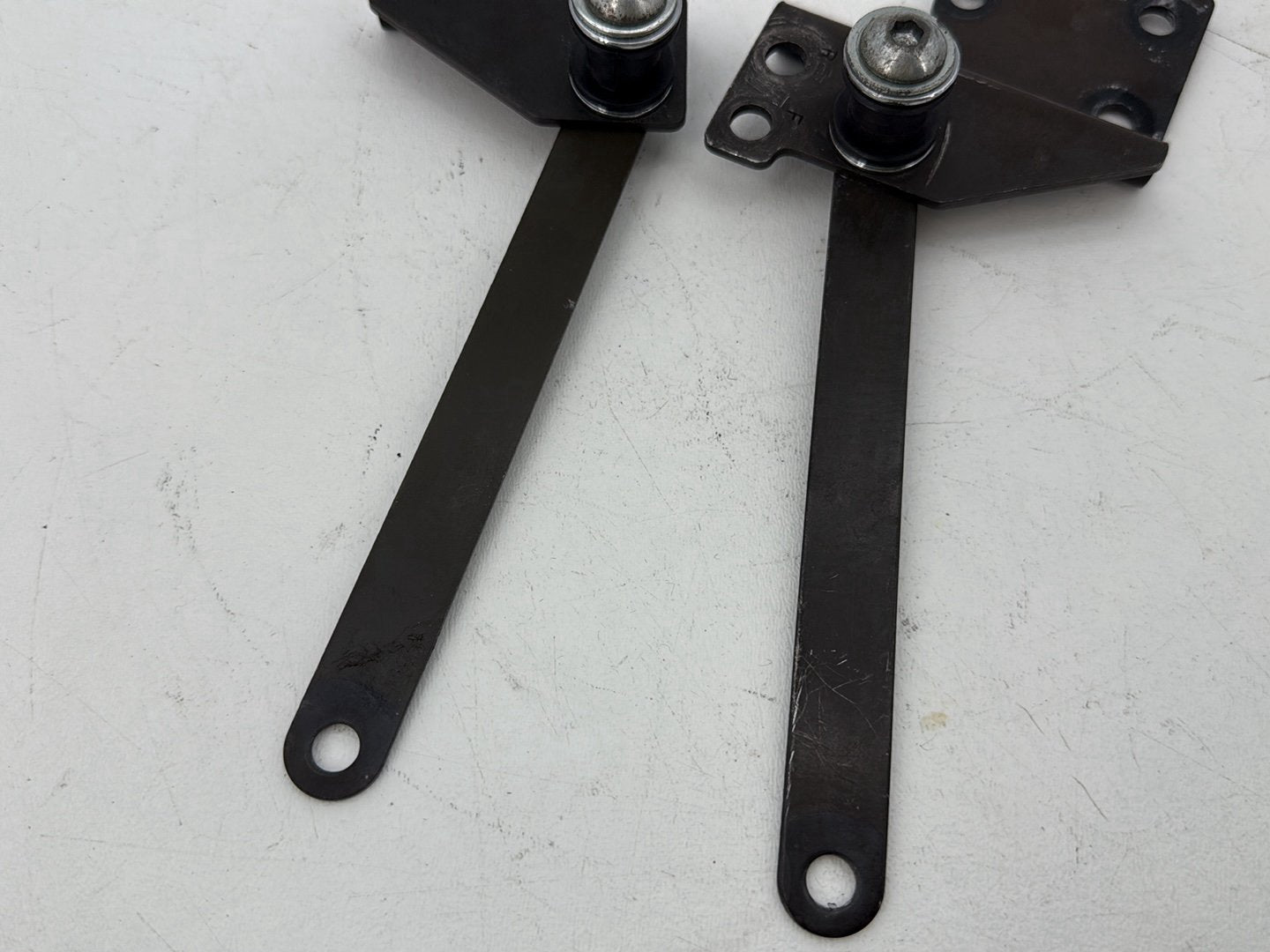 1999 - 2006 Harley-Davidson Touring CVO Screamin Eagle Road King Left & Right Saddlebag Mount Brackets 53803-06