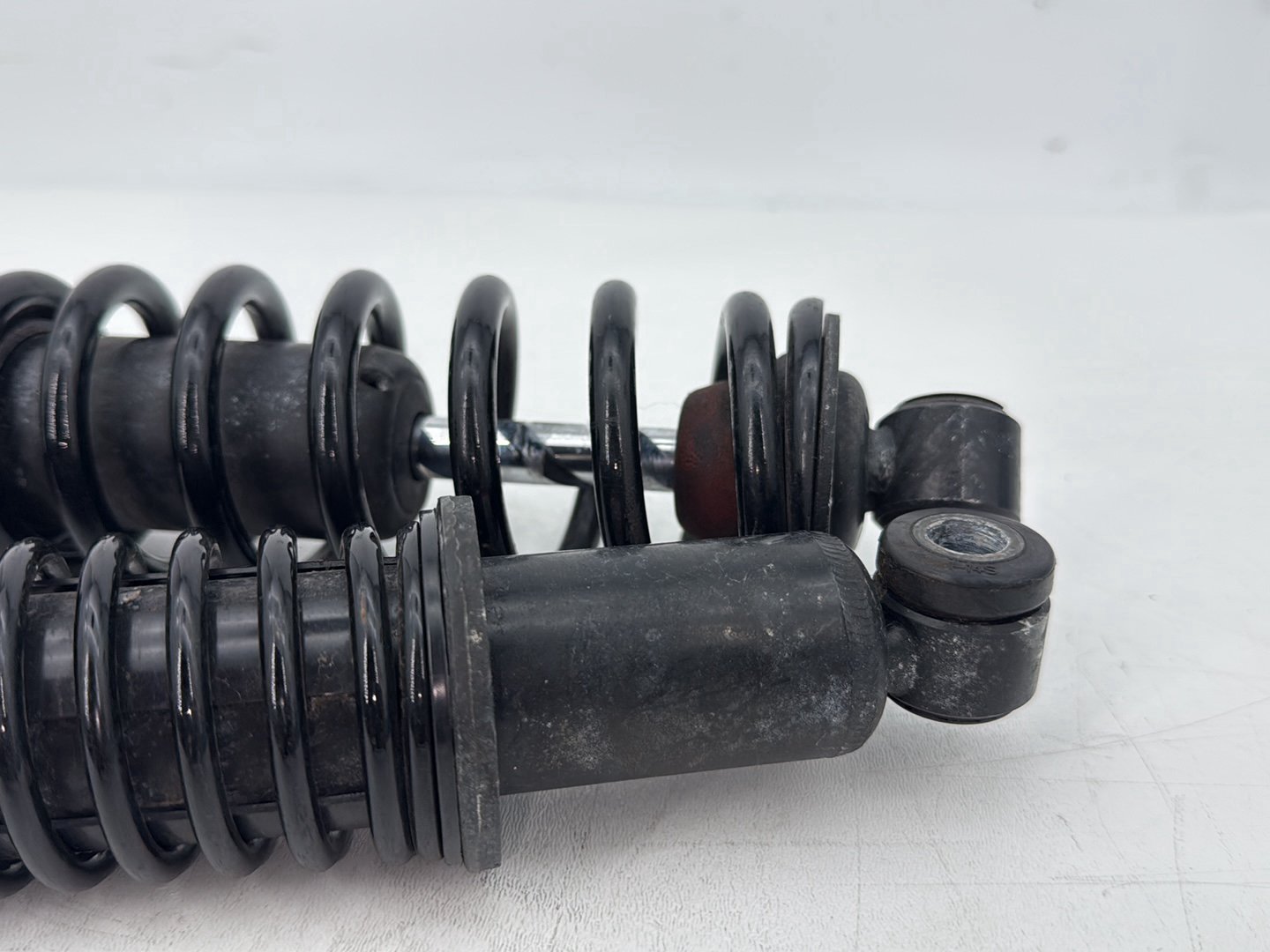 2015 Harley Touring FLHXS Street Glide OEM Rear Left Right Shock Absorbers