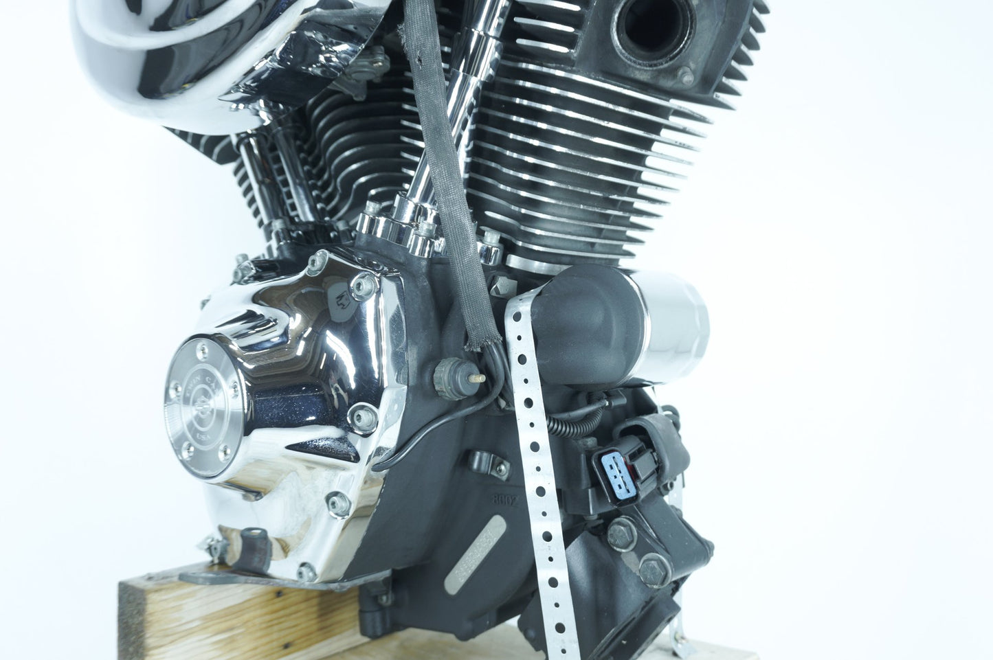 1999 - 2006 Harley-Davidson Dyna Wide Glide CARB Twin Cam 88 Engine Motor  	16165-00