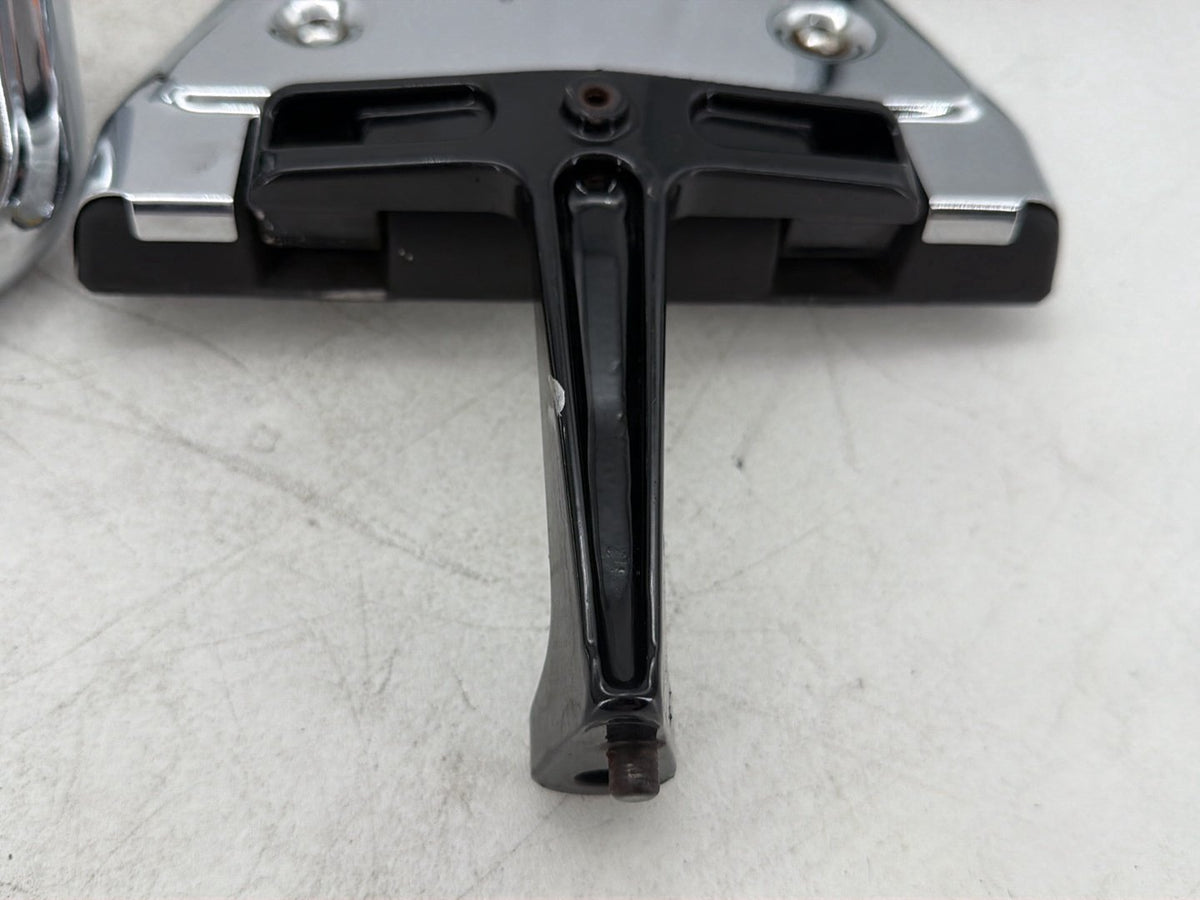 2006 Harley Electra Glide Touring Ultra FLHTCUI OEM Left Right Driver & Pass Floorboard Foot Rest