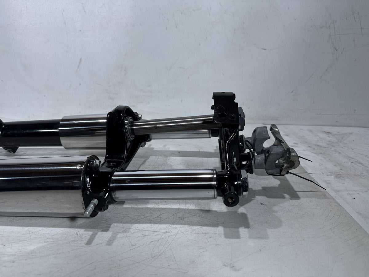 10 Harley Road King Touring OEM Front Triple Tree Set & LH RH Fork Legs Sliders