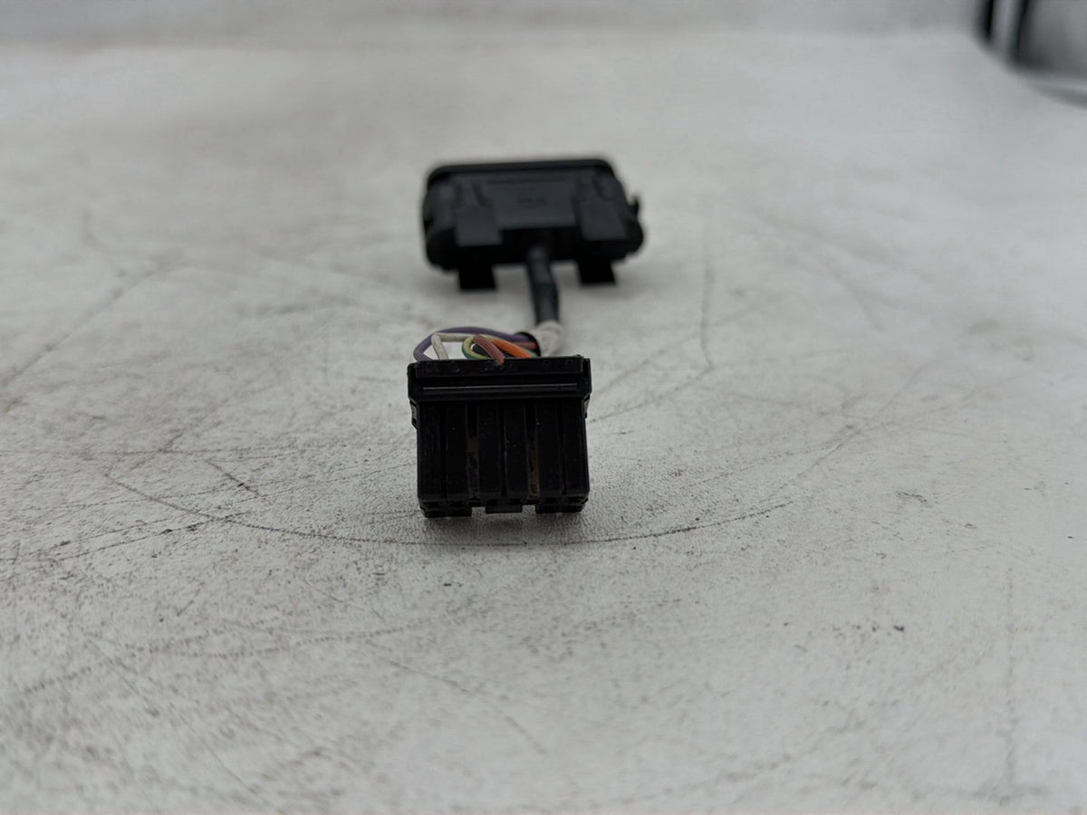 2010 Harley Electra Glide Touring Ultra OEM Dash Indicator Lamp Wire Plug 68789-96A