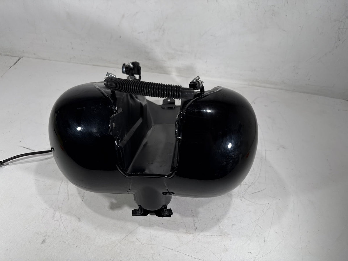 02 Harley Electra Glide Touring Fuel Gas Tank Gasoline Reservoir & Pump Sending