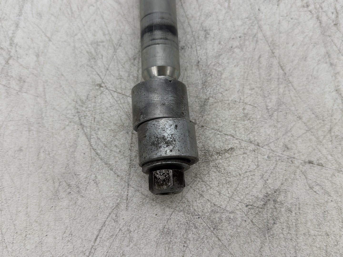 2004 Harley Road King Touring Custom FLHRSI OEM Front Wheel Axle Bolt Shaft