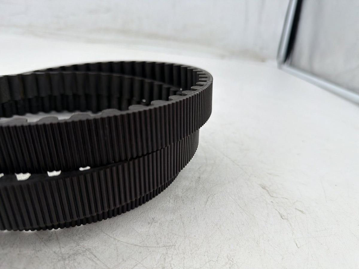 2012 Harley Street Glide Touring FLHX OEM Rear Drive Belt 40024-09 140T 1"