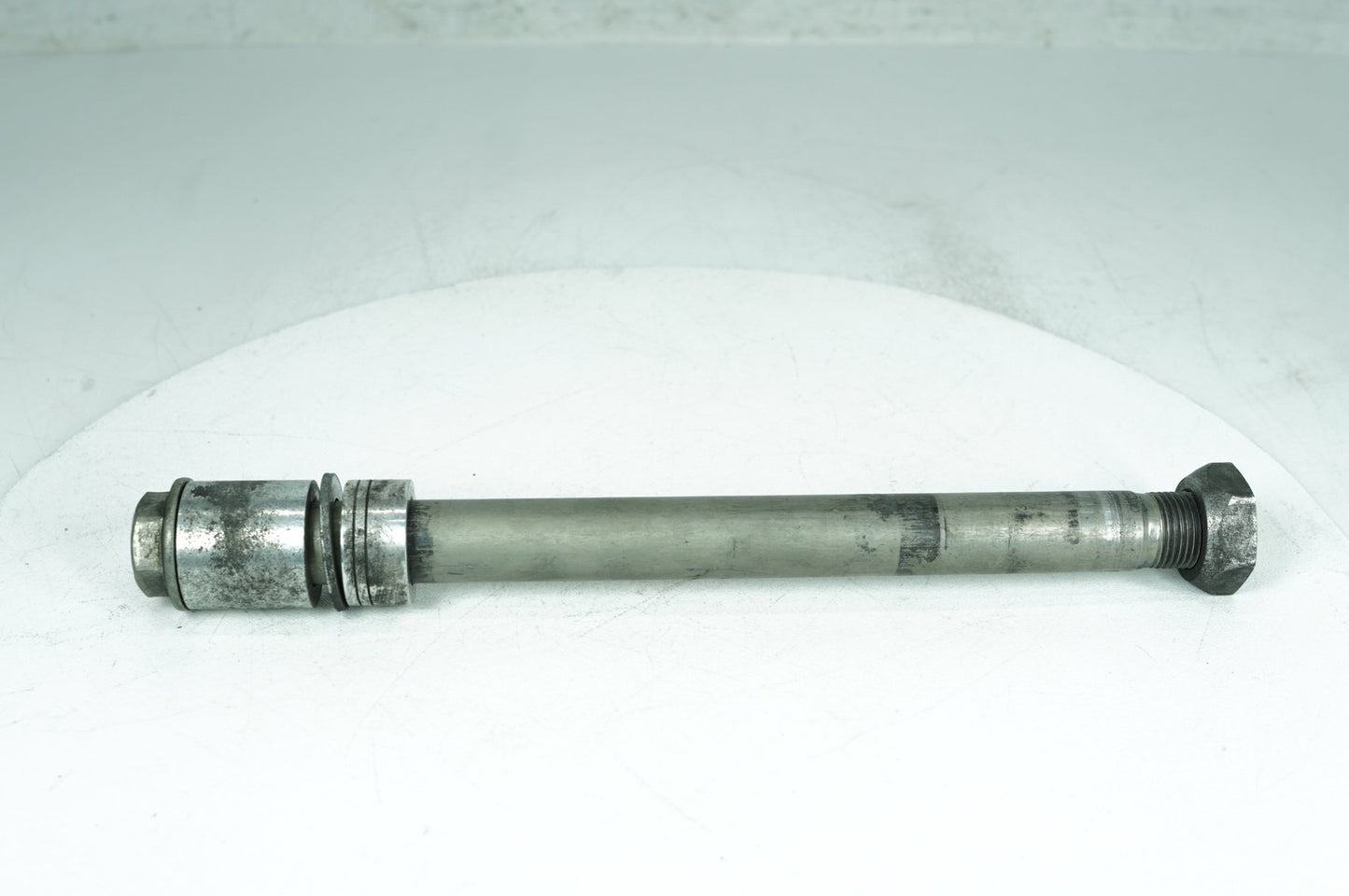 2004 - 2022 Harley-Davidson Sportster Iron 883 Rear Wheel Axle Bolt Shaft 41176-08