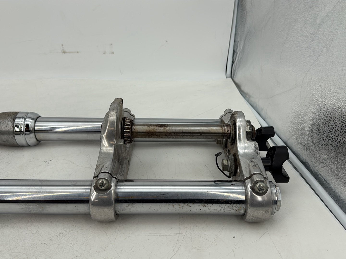 1999 - 2006 Harley-Davidson Dyna Super Glide Front Triple Tree Set & LH RH Fork Legs Sliders 45538-06
