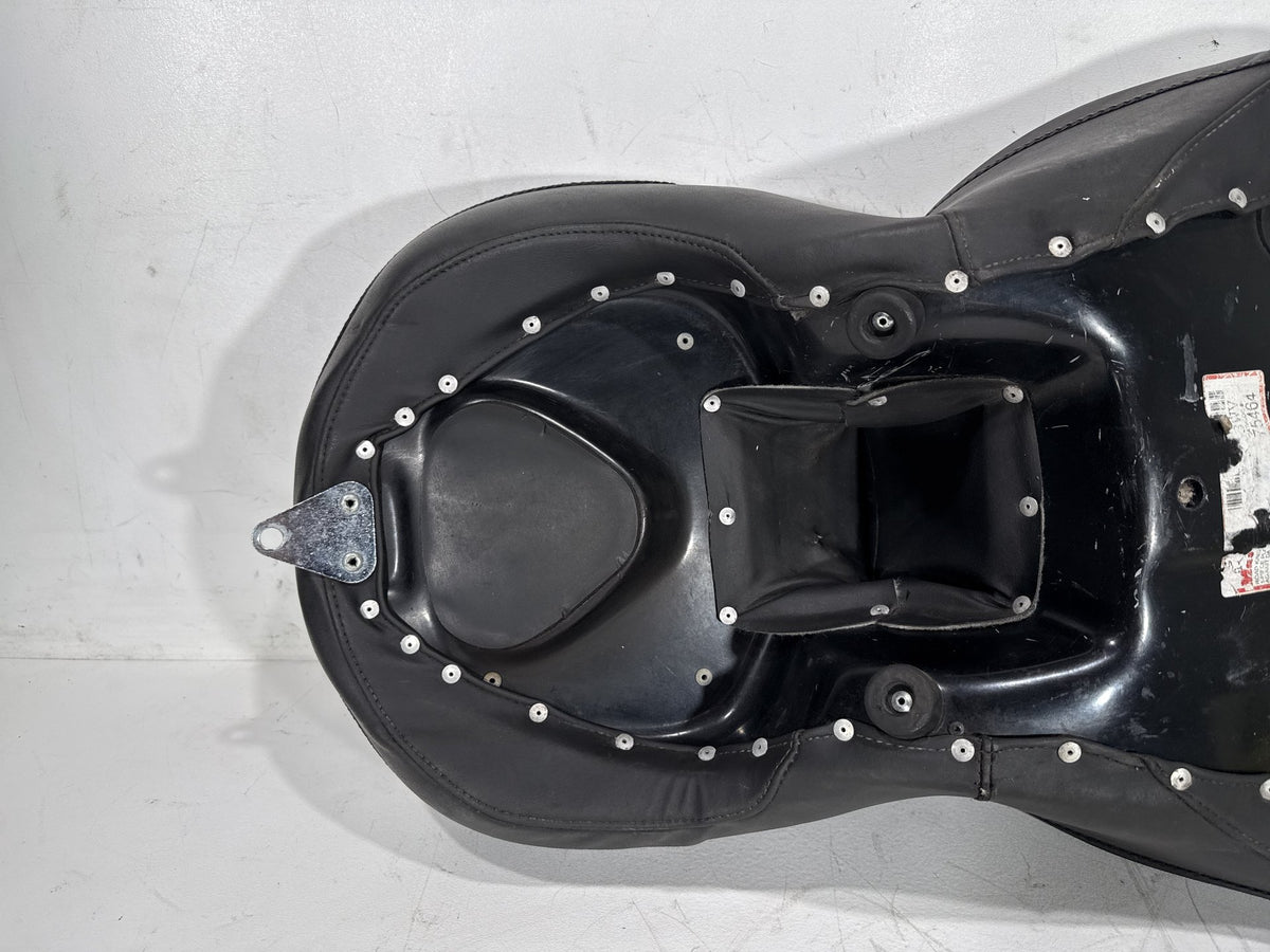 2006 Harley Road King Touring Custom Passenger Rider Driver Seat Saddle MUSTANG