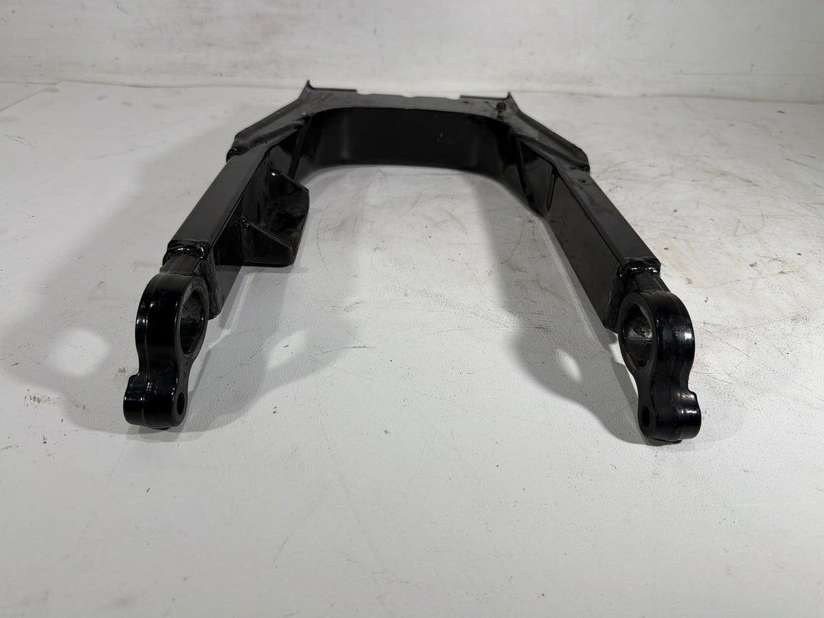2004 Harley Electra Glide Touring Ultra OEM Rear Fork Swingarm Swing Arm