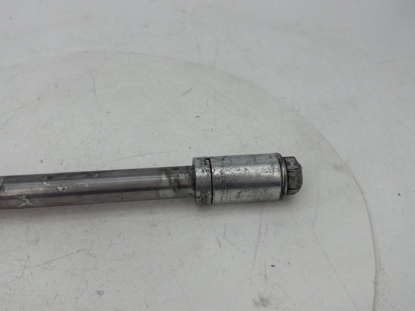 2007 - 2017 Harley-Davidson Dyna Super Glide Custom Rear Wheel Axle Bolt Shaft 41114-06
