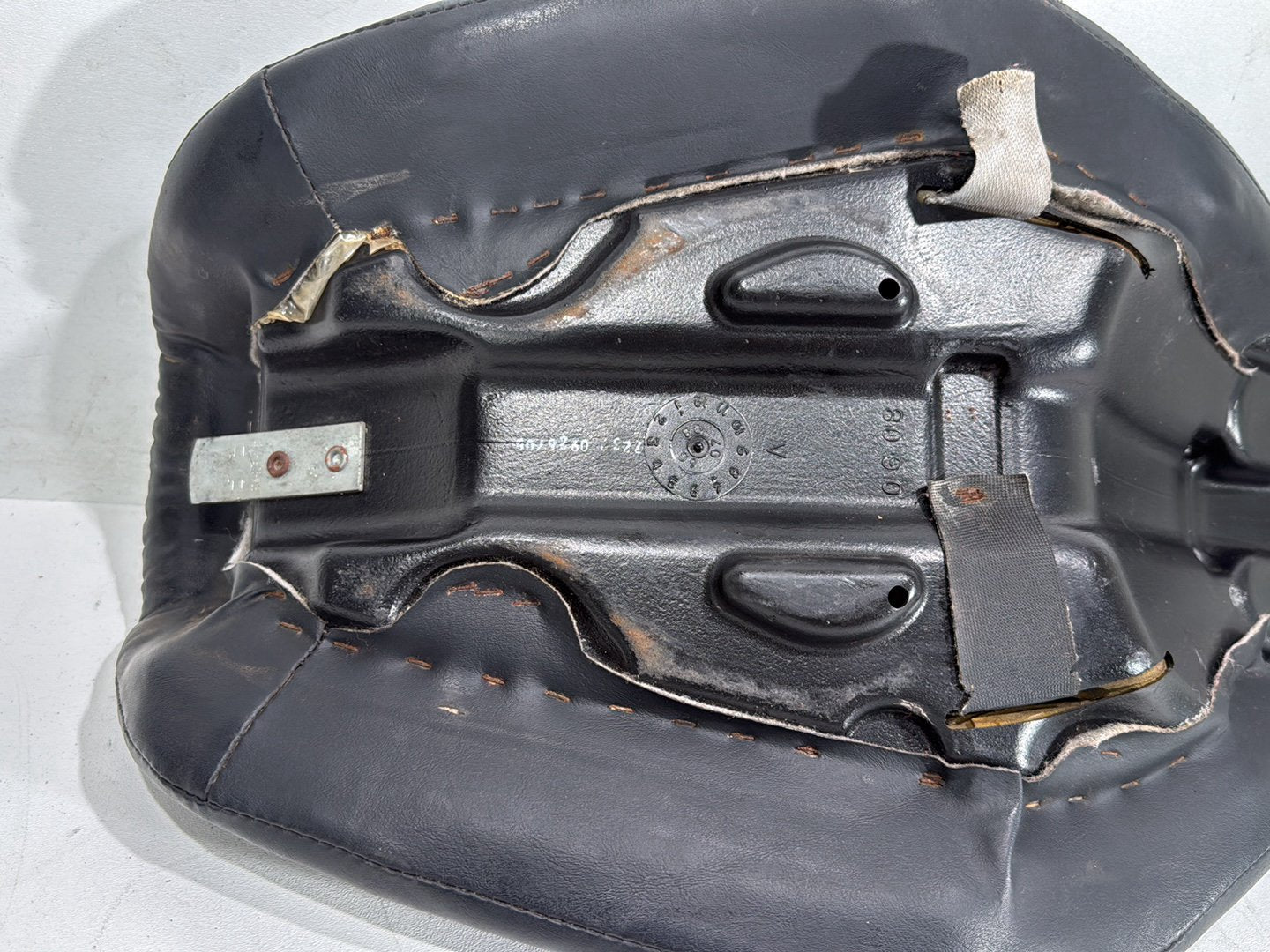 2008 Harley Dyna Fat Bob FXDF OEM Passenger Rider Driver Seat Saddle