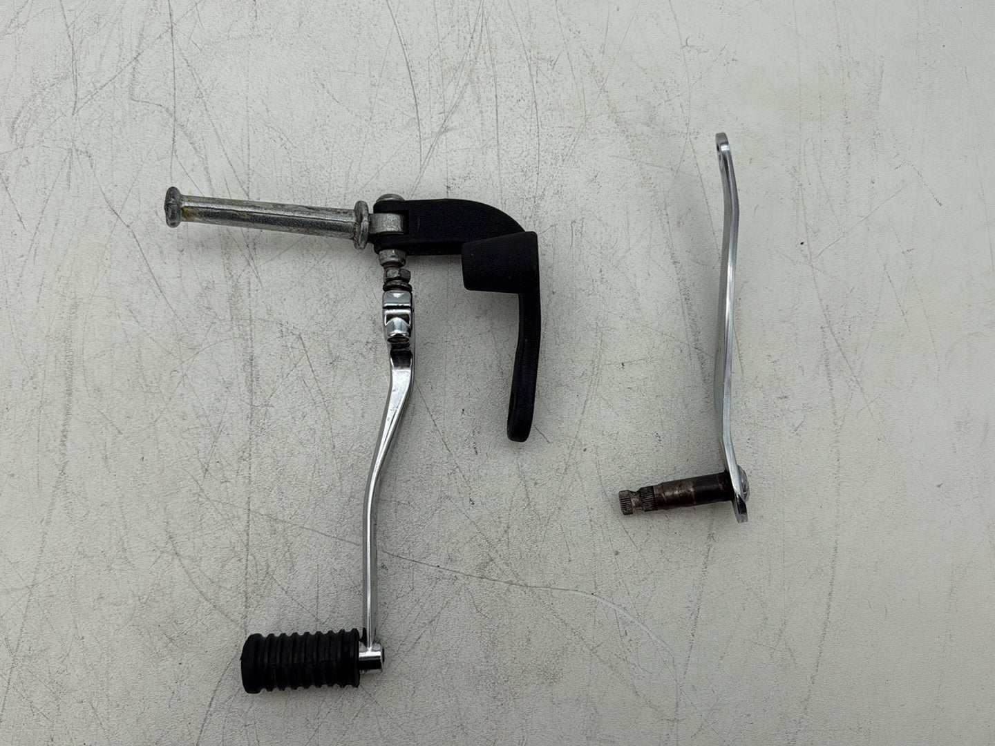 Left Foot Rest Support Bracket Peg, 33693-03, 2012, Harley-Davidson, Dyna, Wide Glide, FXDWG