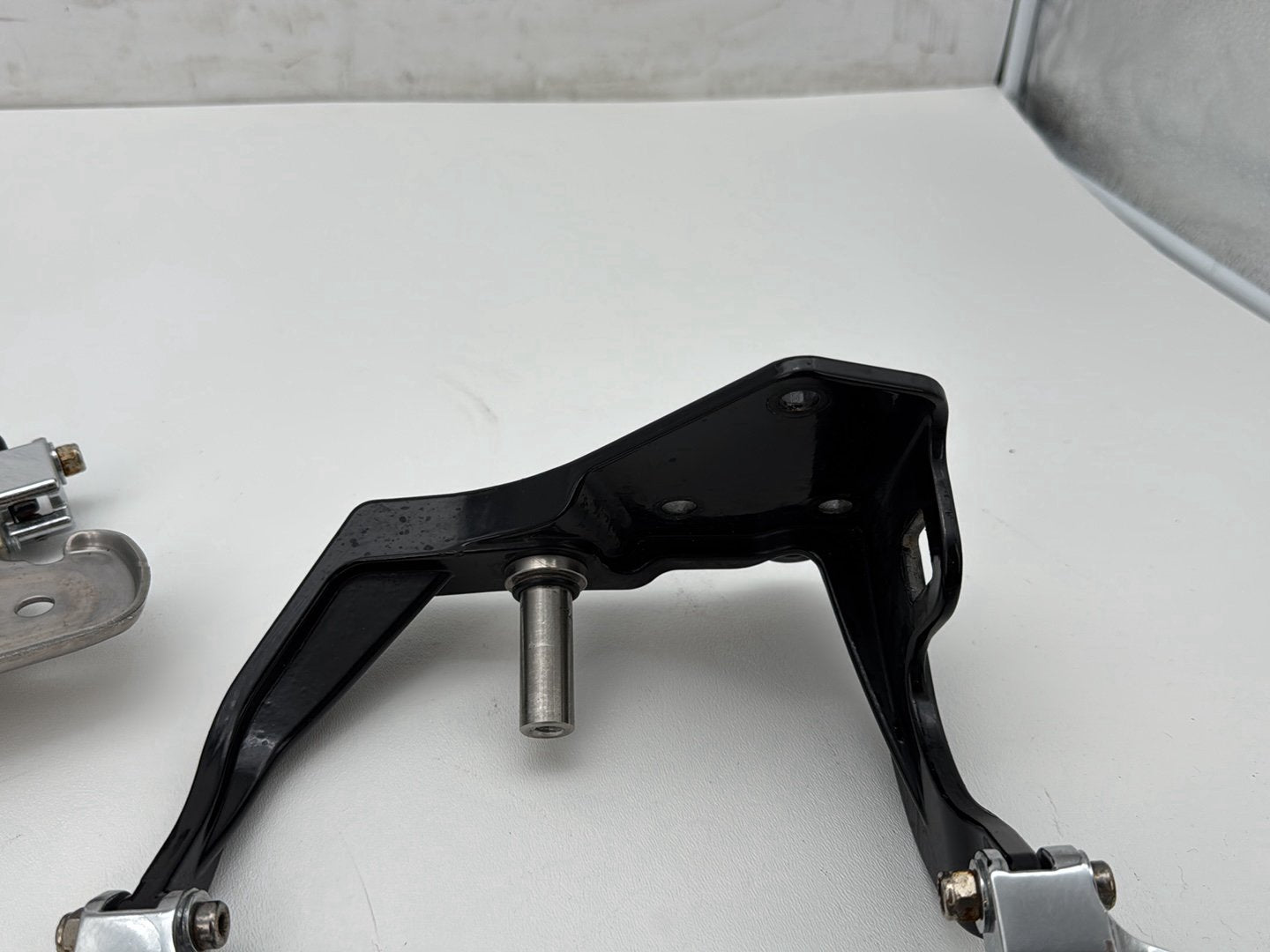 2008 Harley Softail Deluxe FLSTN OEM Left Right Driver Floorboard Foot Rest