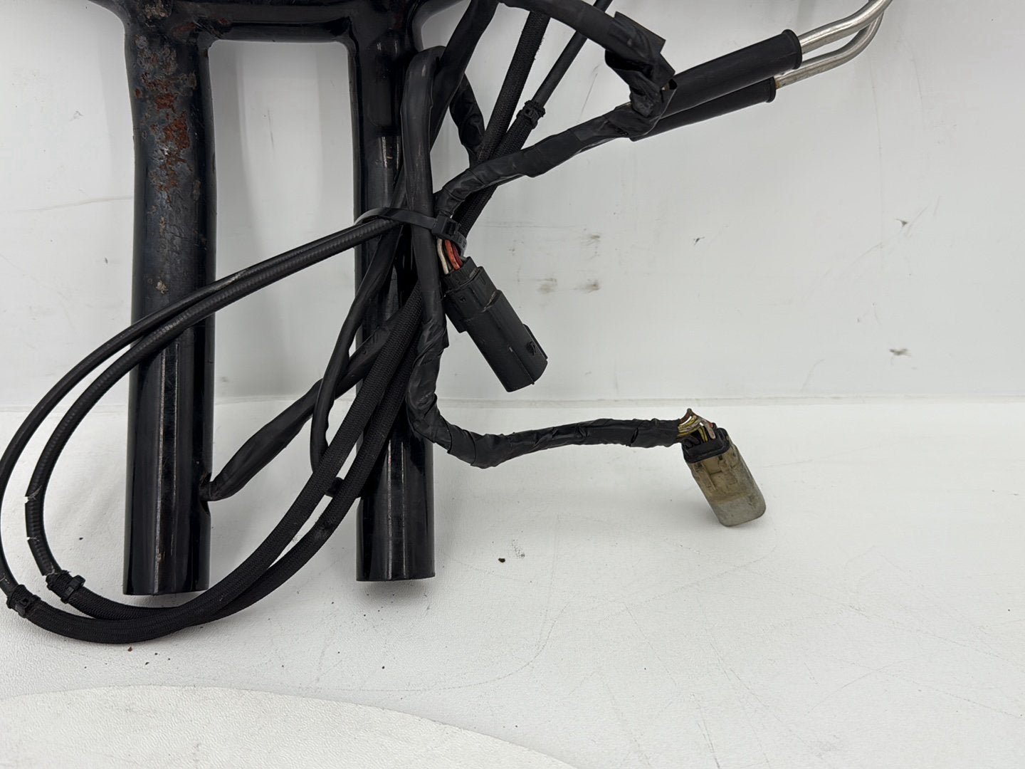 2007 - 2012 Harley-Davidson Dyna Super Glide Handlebars Left Right Switches Controls 71684-06 ,  71683-06