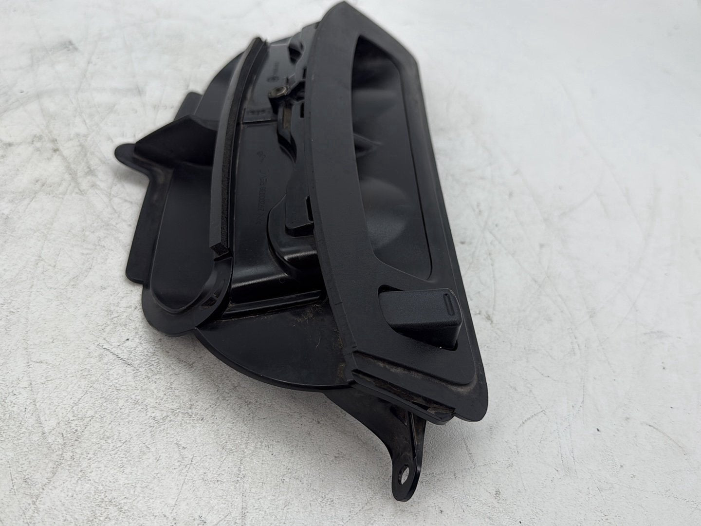 2018 Harley Electra Glide Touring Ultra OEM Front Inner Fairing Air Duct Vent
