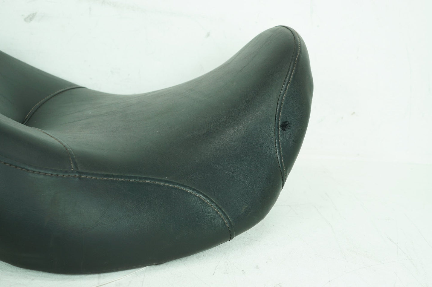 1999 - 2006 Harley-Davidson Touring Road King Police Passenger Rider Driver Seat Saddle 52242-83E