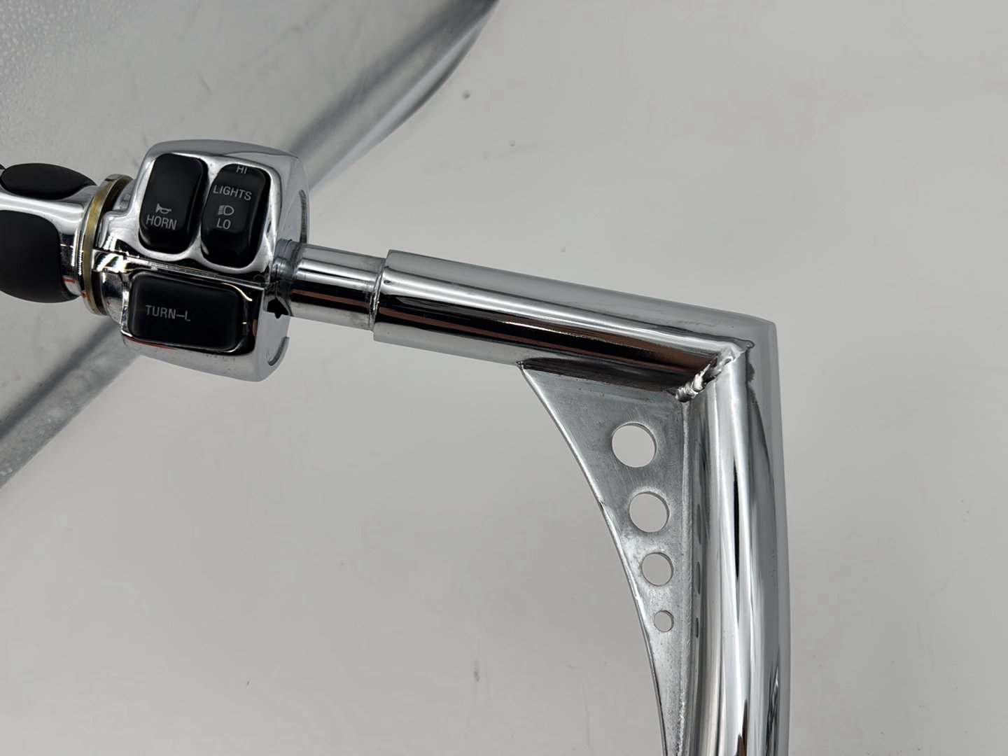 1999 - 2006 Harley-Davidson Dyna Low Rider Handlebars Left Right Switches Controls left turn signal headlight, right engine kill switches