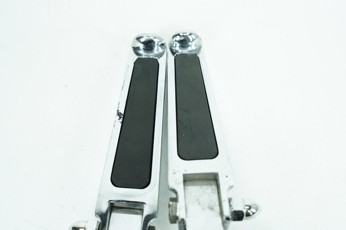2013 Harley Touring FLHX Street Glide OEM Front Right Left Highway Foot Pegs