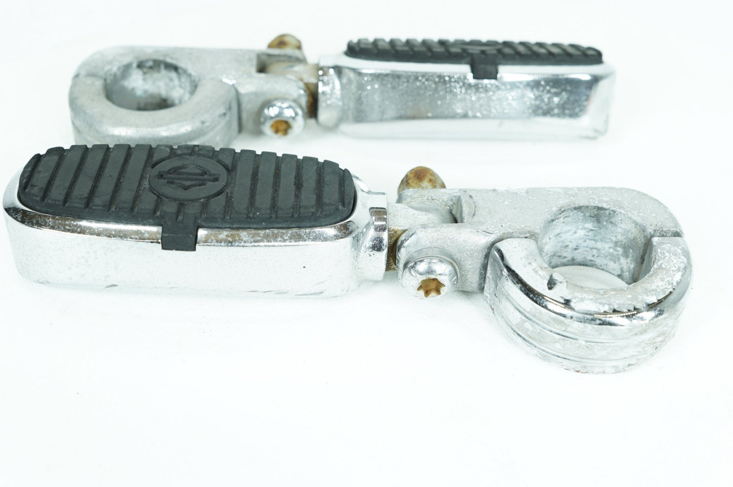 1999 - 2006 Harley-Davidson Touring Road King Front Right Left Highway Foot Pegs 50576-05