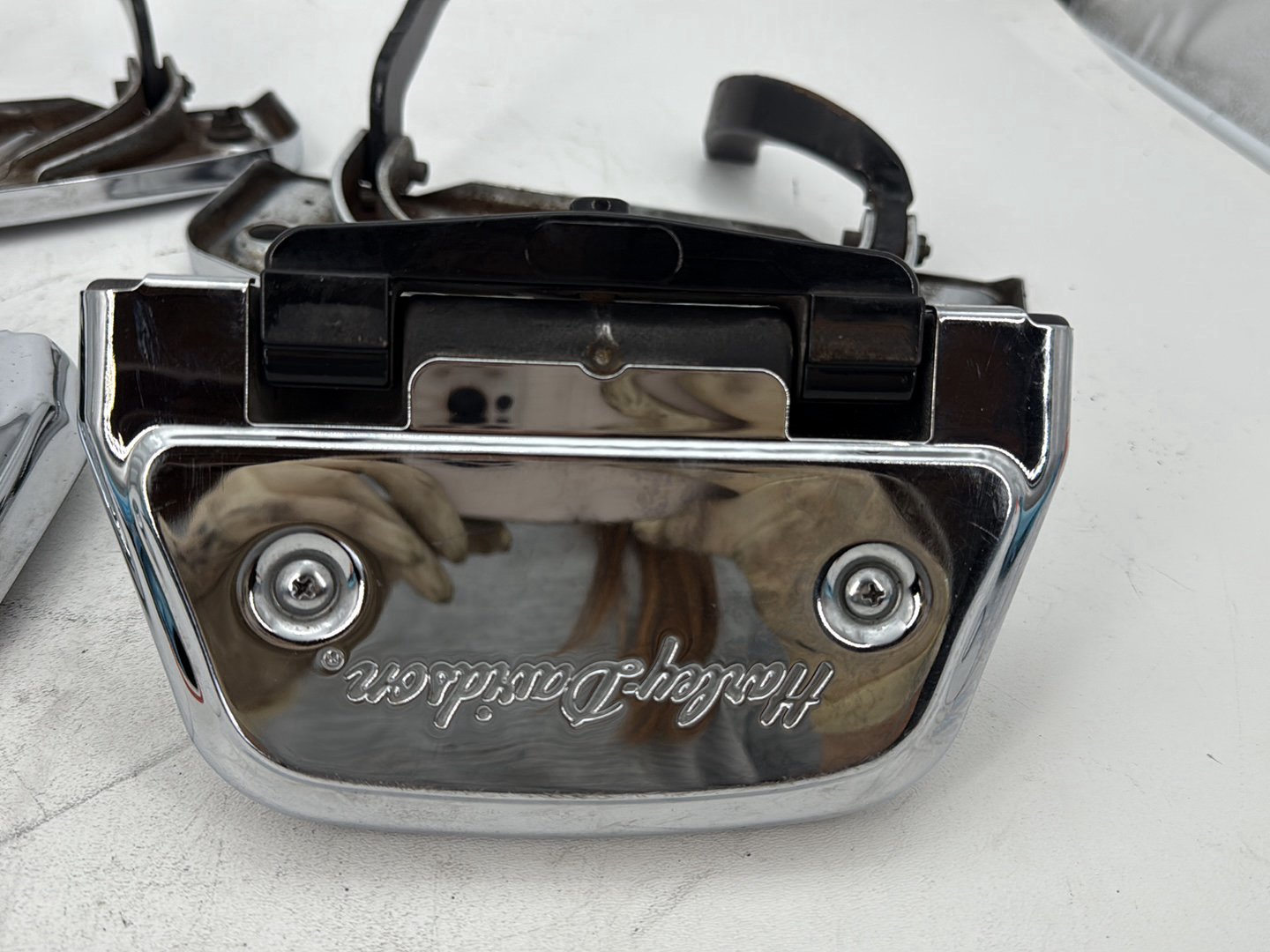 2003 Harley Electra Glide Touring Ultra FLHTCUI OEM Left Right Driver & Pass Floorboard Foot Rest