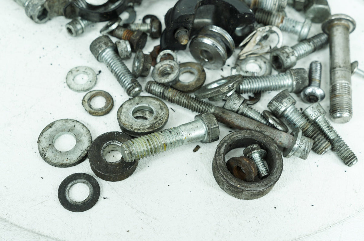 2005 Harley-Davidson Sportster XL1200 C - Hardware Bolts Nuts & Brackets