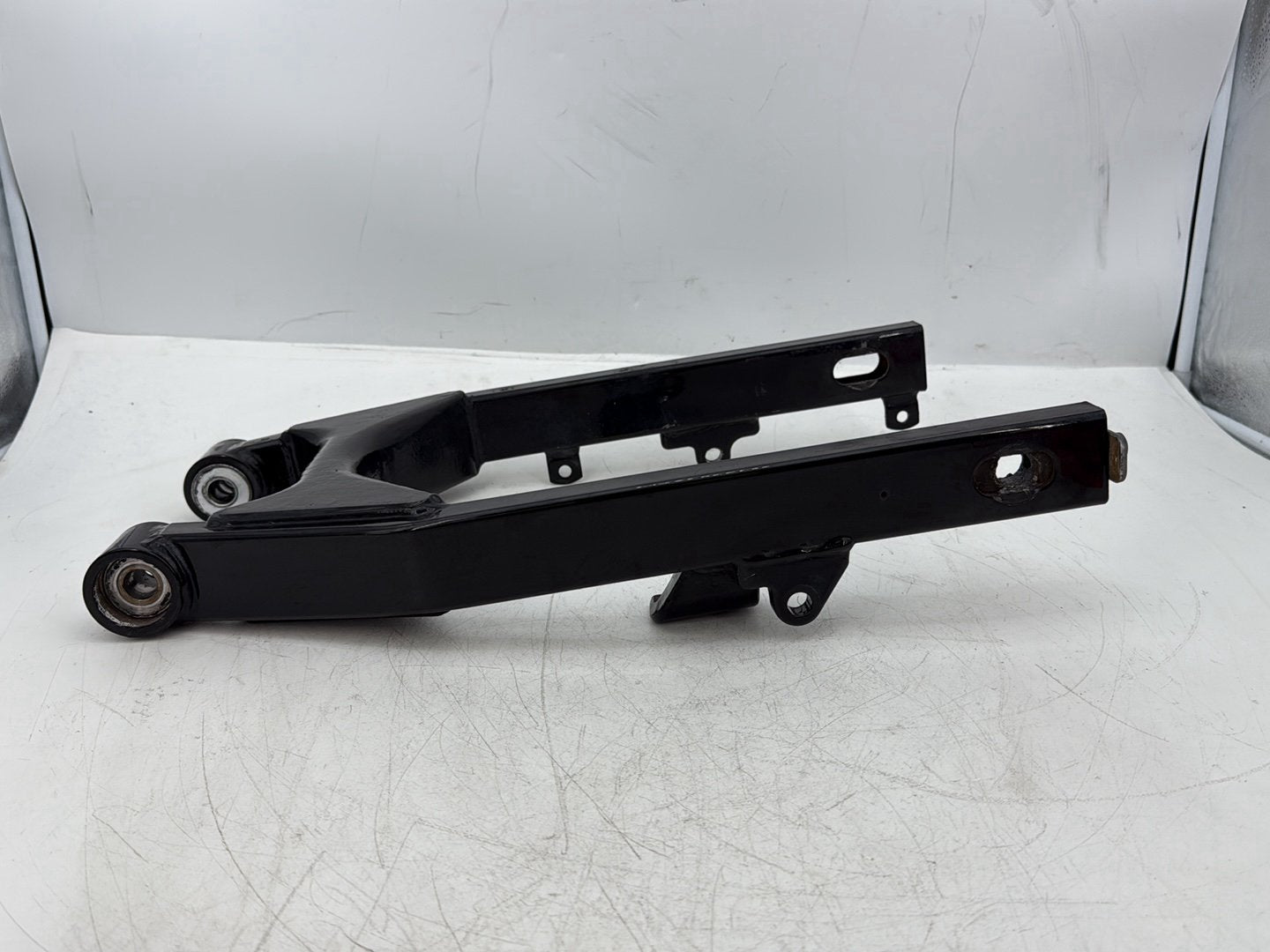 2005 Harley Dyna FXDWG Wide Glide OEM Rear Fork Swingarm Swing Arm