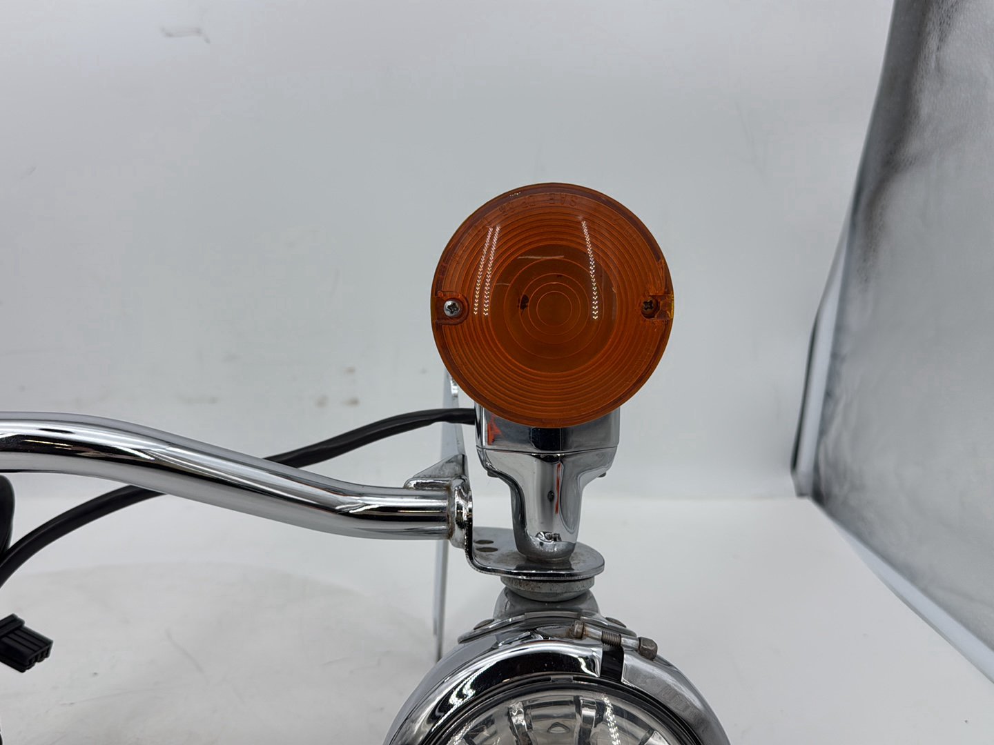 2007 - 2011 Harley-Davidson Touring Electra Glide Ultra Front Turn Signal Indicators Aux Light Bar 68712-94A