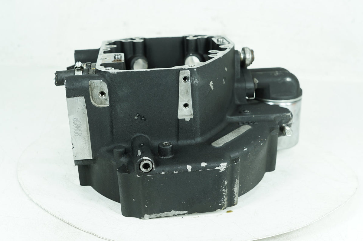 1999 - 2006 Harley-Davidson Touring Road King Crankcase Shaft Engine Motor Cover 24630-99