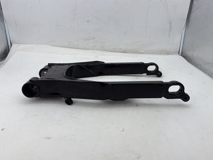 2006 Harley Road King Touring FLHRCI Classic OEM Rear Fork Swingarm Swing Arm