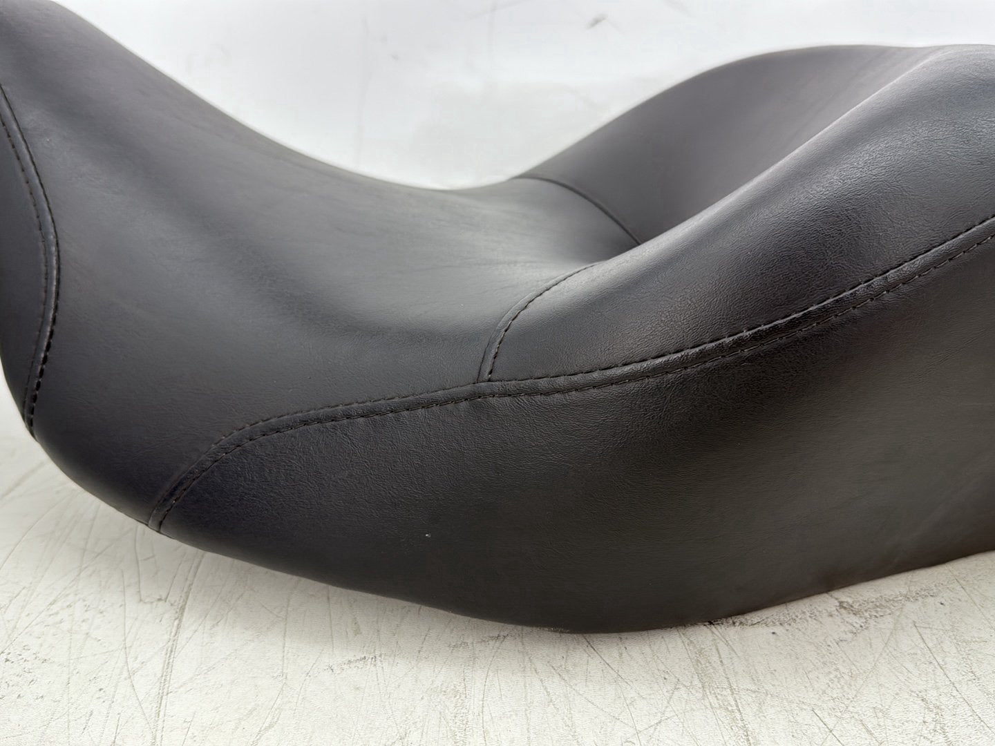 2012 Harley Street Glide Touring FLHX OEM Passenger Rider Driver Seat Saddle