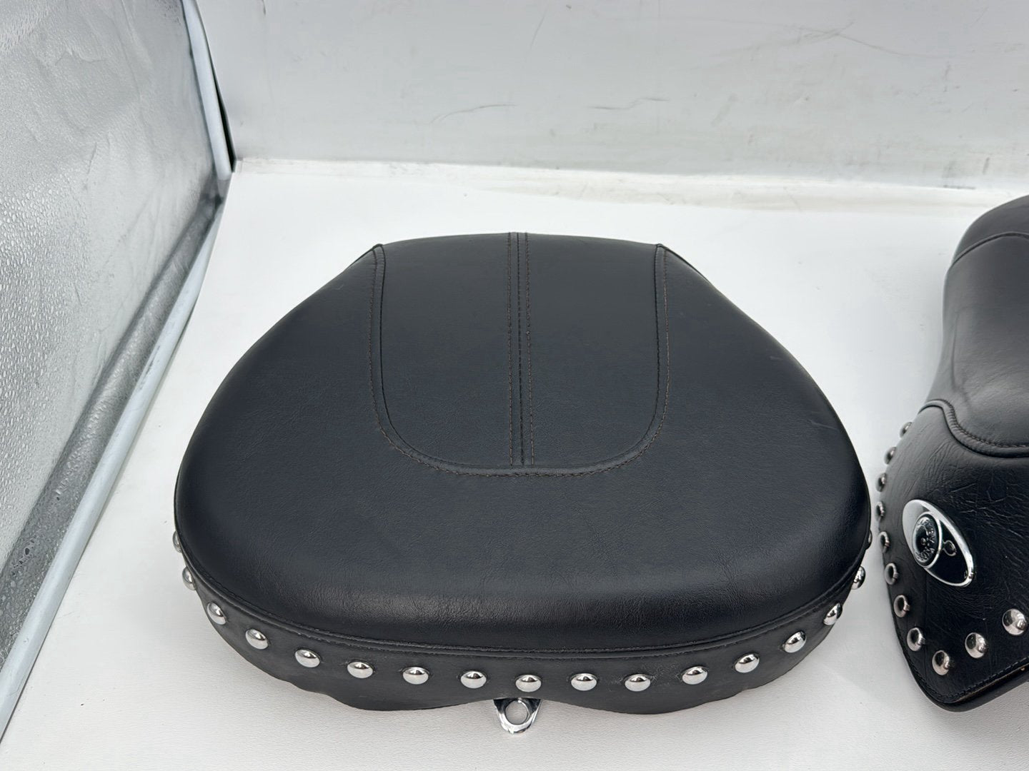 2007 Harley Softail Heritage Classic FLSTC OEM Passenger Rider Driver Seat Saddle